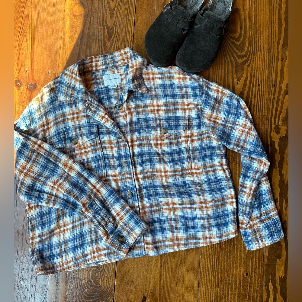 American Eagle Women’s Cropped Flannel 🦅